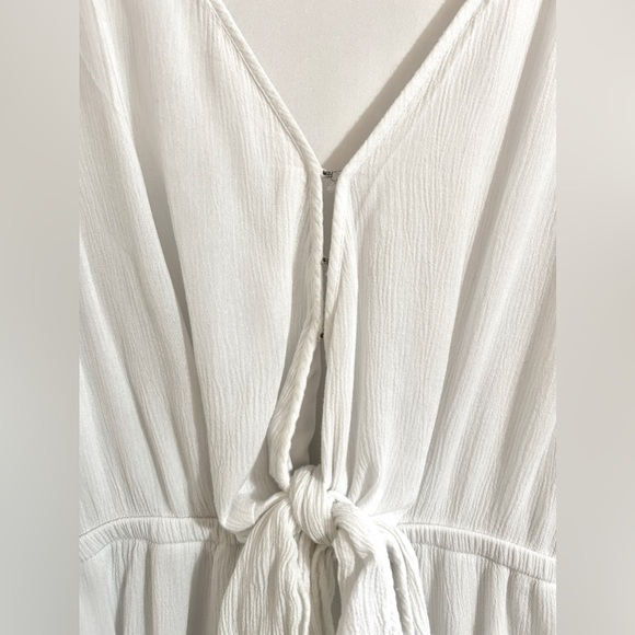 Express Tie Front Dress in XL - Picture 2 of 10